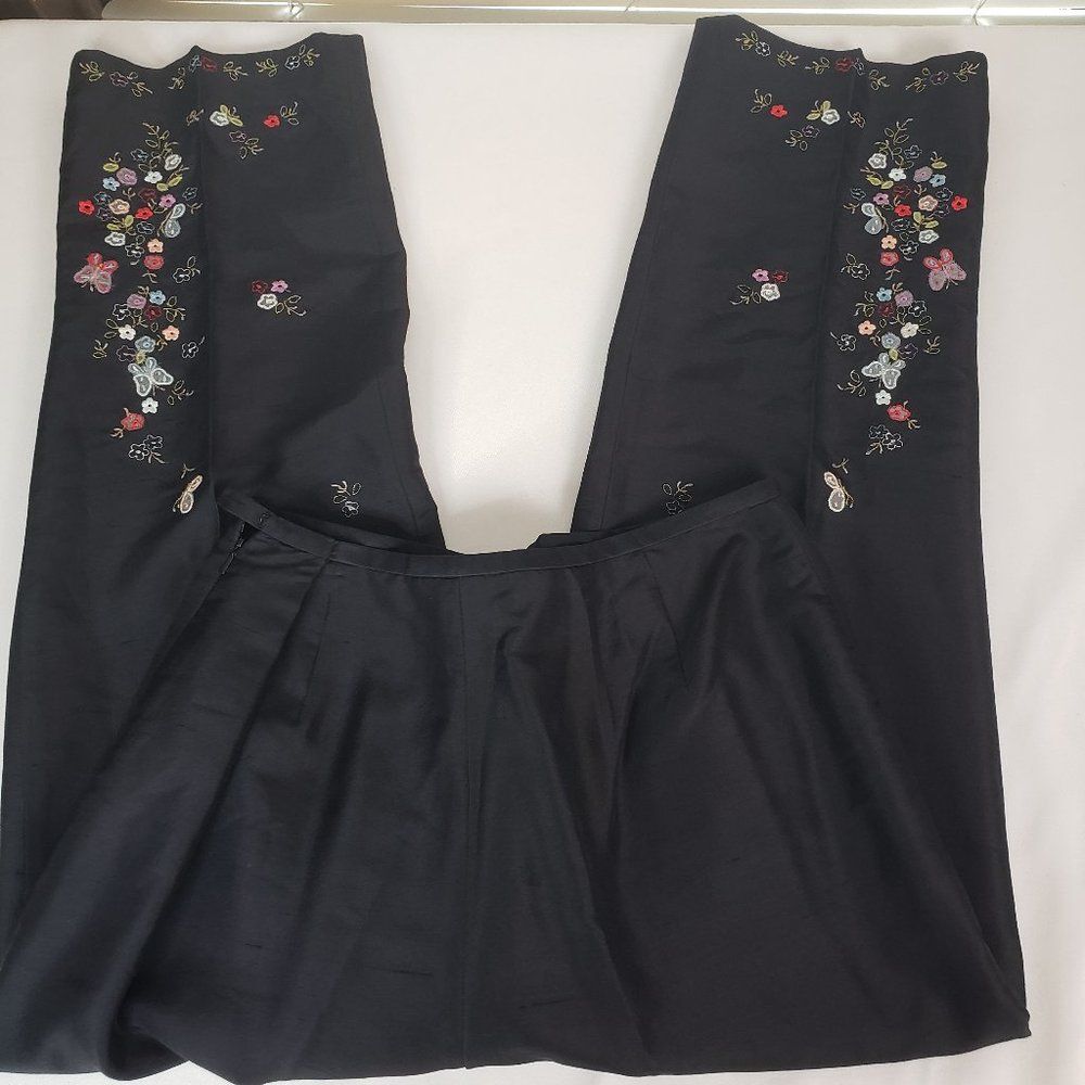 Statement Vintage Black Silk Cropped Pants with Floral Embroidery 28w S small